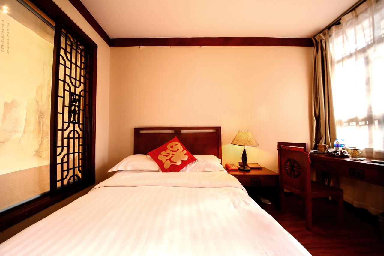 Yinfeng Hotel Đại Lý Ngoại thất bức ảnh