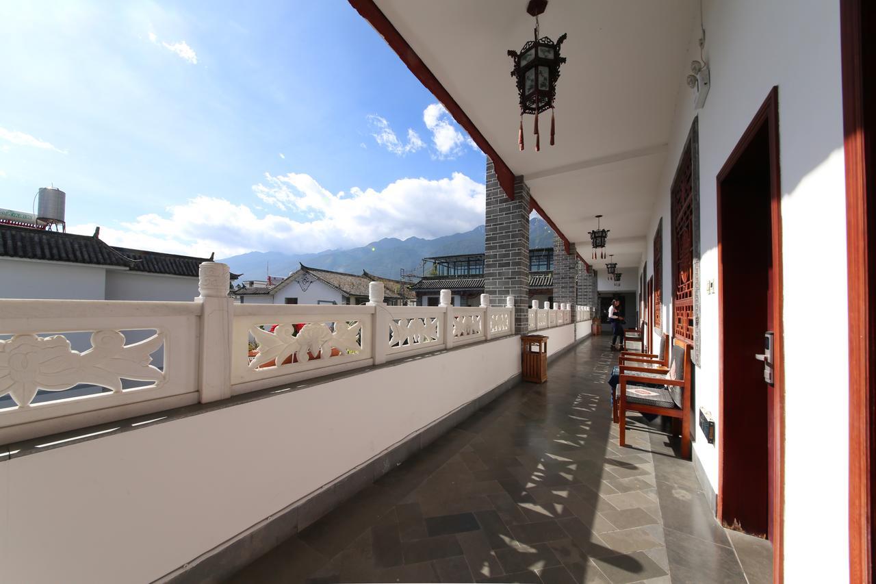 Yinfeng Hotel Đại Lý Ngoại thất bức ảnh