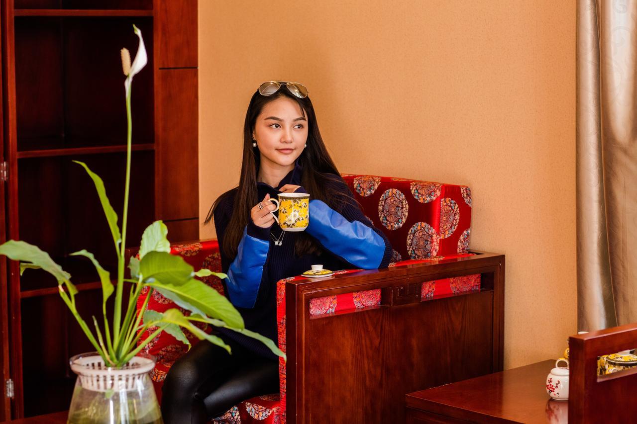 Yinfeng Hotel Đại Lý Ngoại thất bức ảnh